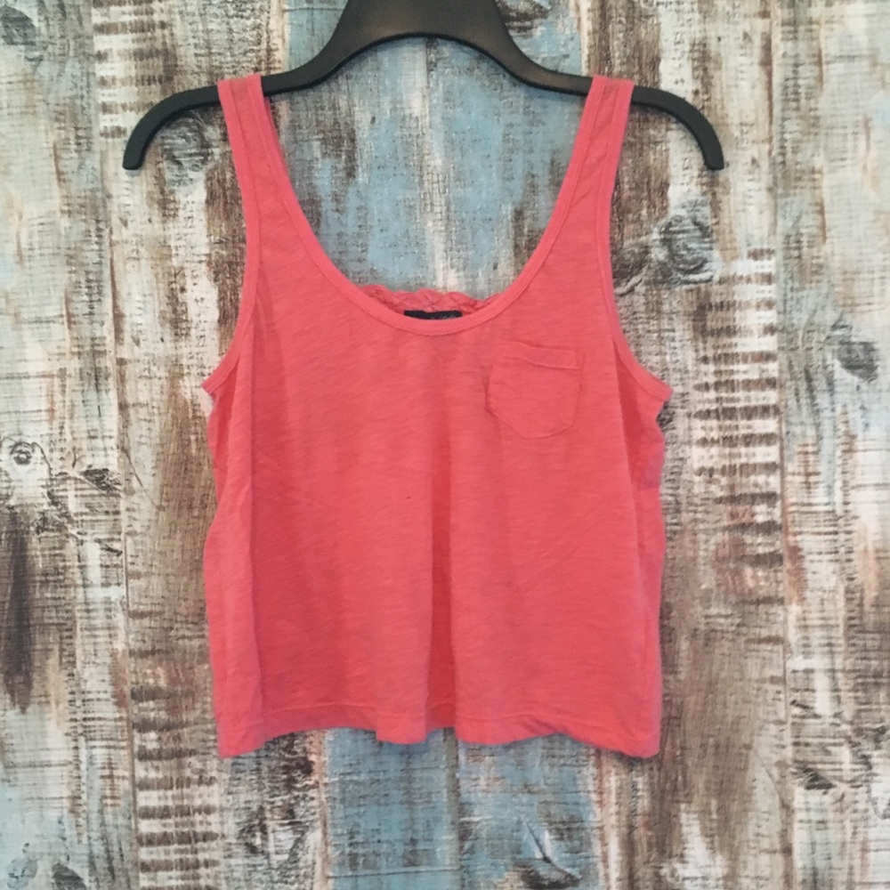 Tank tops - Picture 8 of 8